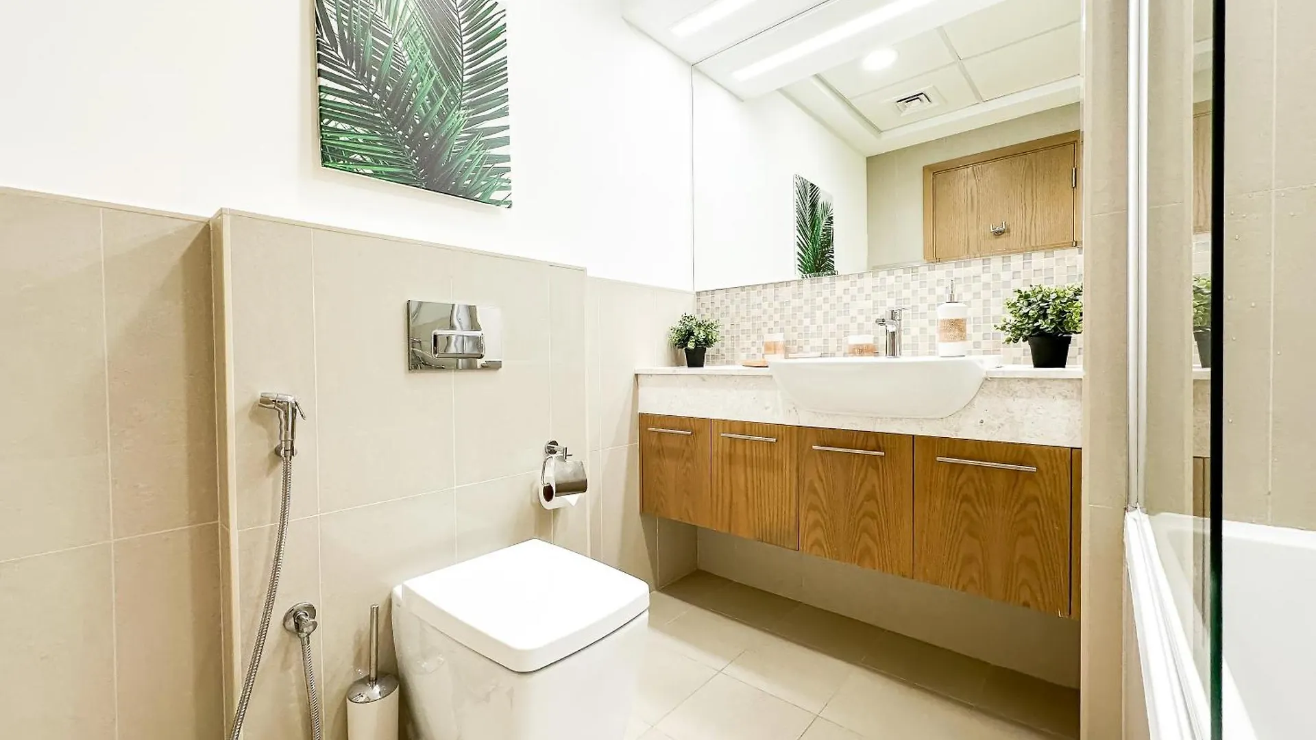 Trophy - Downtown Skyline Sanctuary Suite Dubai Apartment
