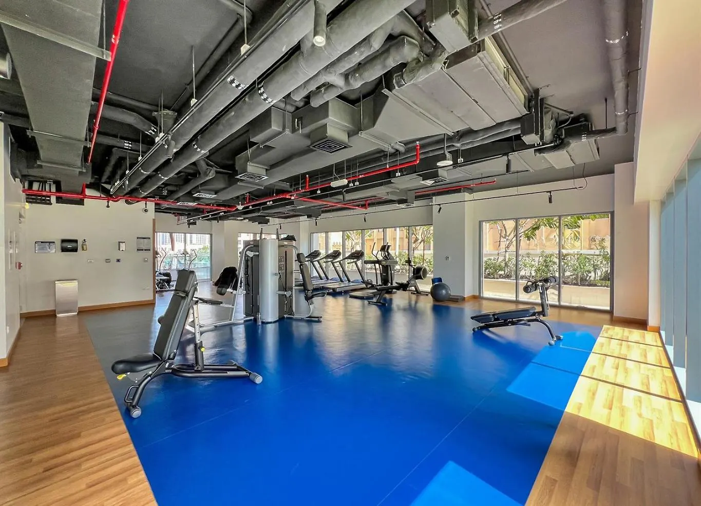 Trophy - Downtown Skyline Sanctuary Suite Dubai Apartment