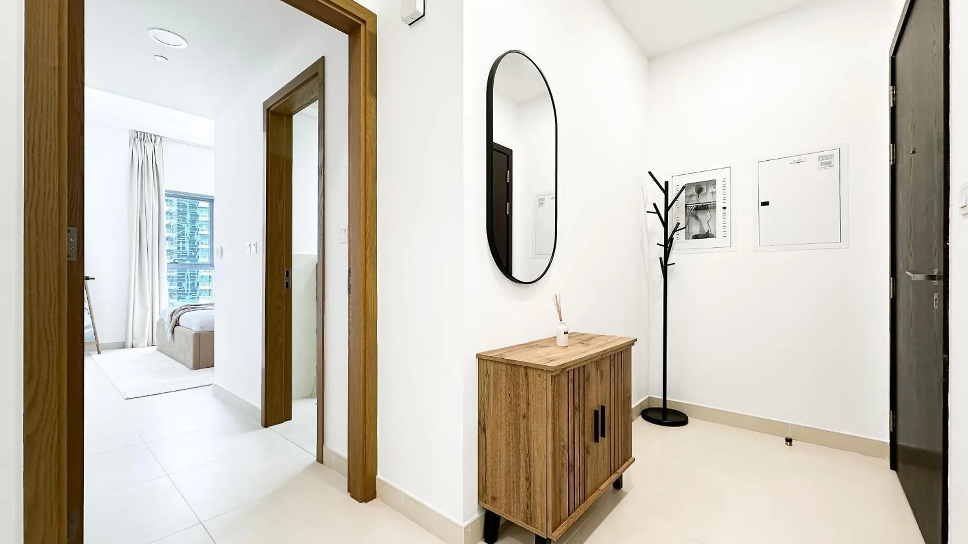 Trophy - Downtown Skyline Sanctuary Suite Dubai Apartment
